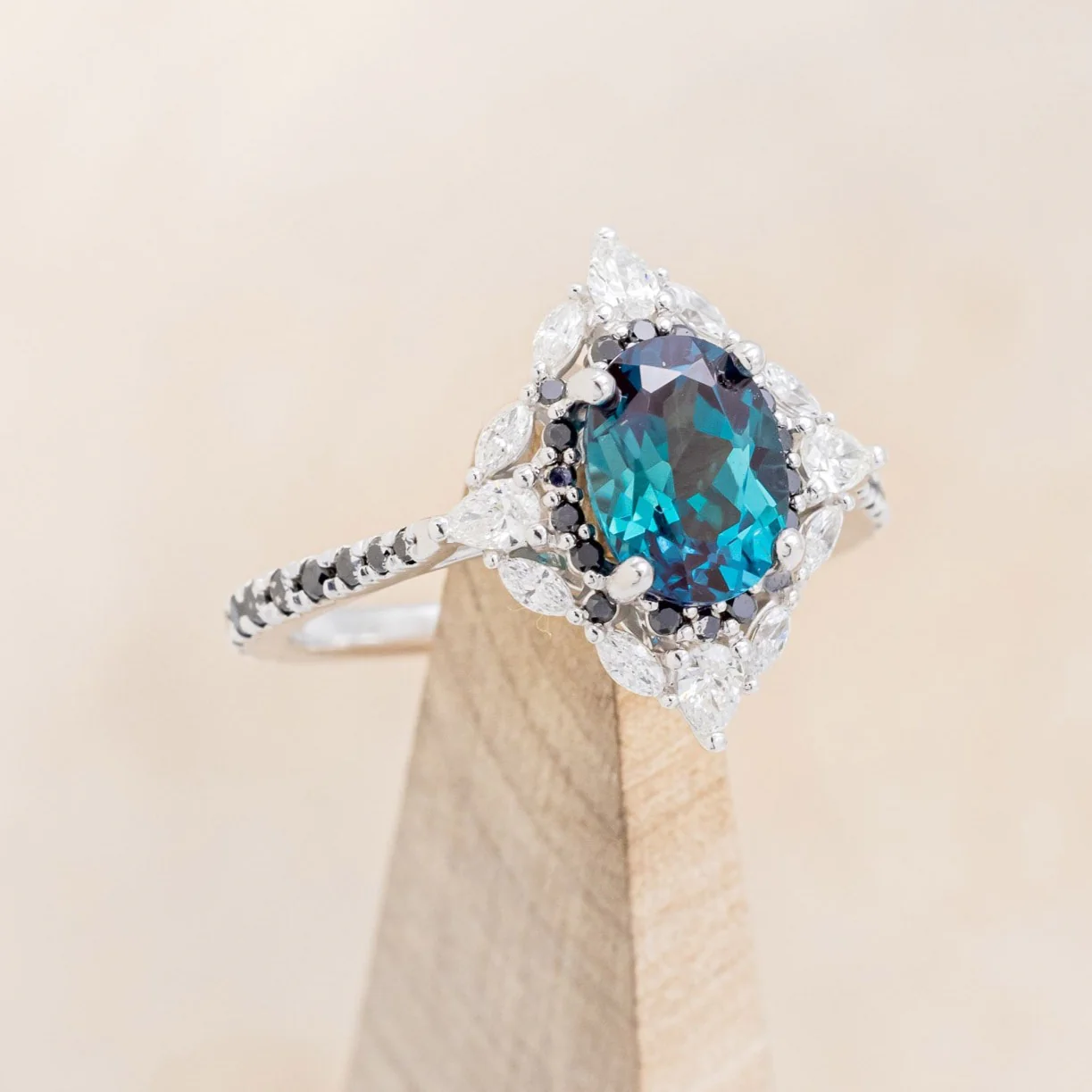 Women's Engagement Rings